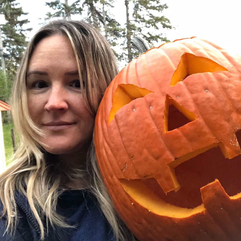 Meet your Posher, Monica
